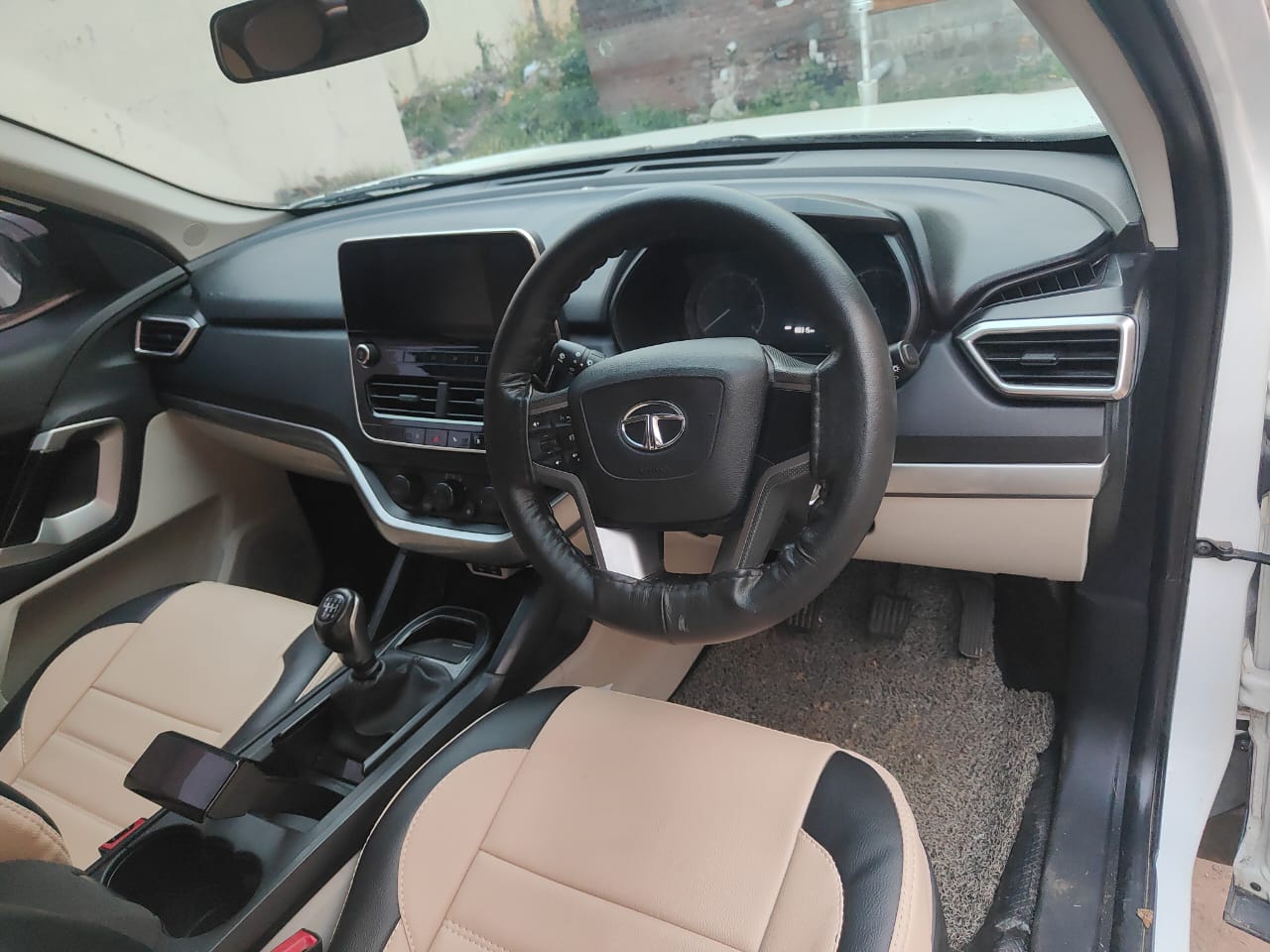 Tata Safari(2021-2022) Xm Mt